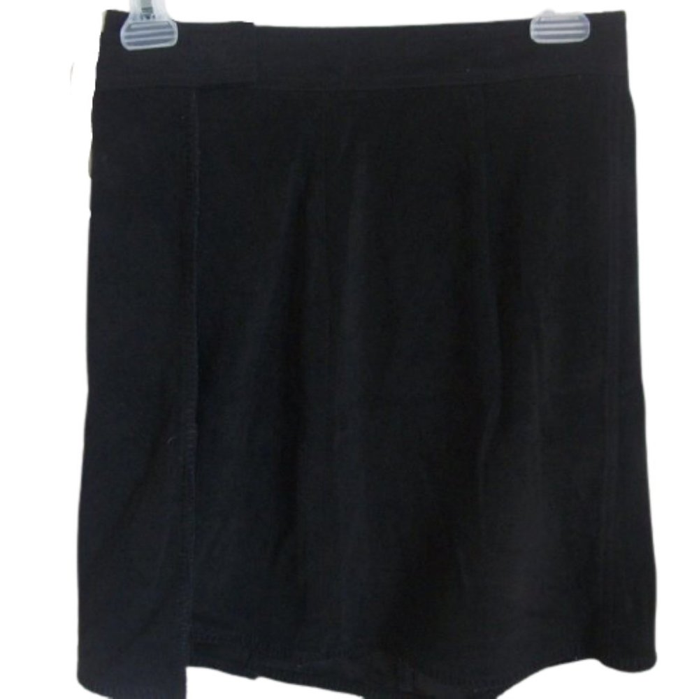 ---   Black Microfiber Wrap Skirt Size 5